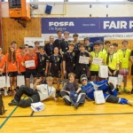 Vítězové florbalového turnaje z Gymnázia Břeclav při vyhlášení třetího dne FOSFA Olympiády břeclavských škol 2026. Medaile, diplomy a ceny nejlepším týmům předali starosta Valtic Aleš Hofmann, místostarosta Břeclavi Milan Klim a ambasador FAIR PLAY Jirka Machovský